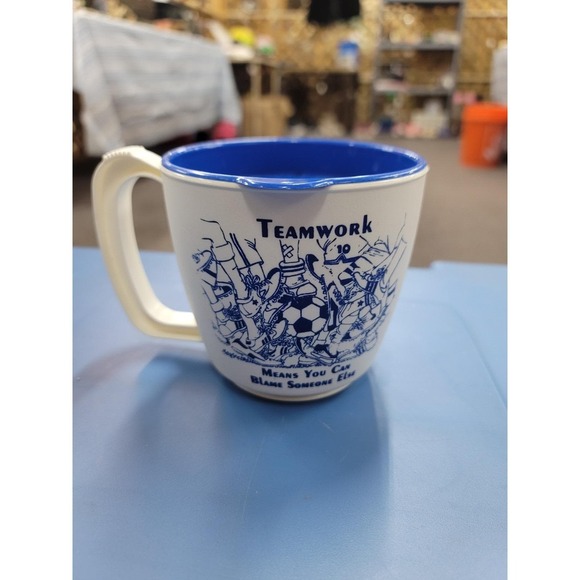 Other - Vintage 1980s Plastic Footed Mug w Lid Teamwork Blame Someone Else Funny